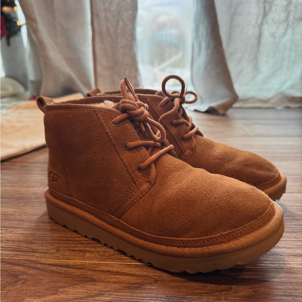 UGG kids Neumel Sheepskin Chukka Boots
